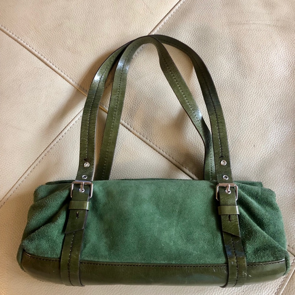 Gorgeous suede & leather bag 🥂